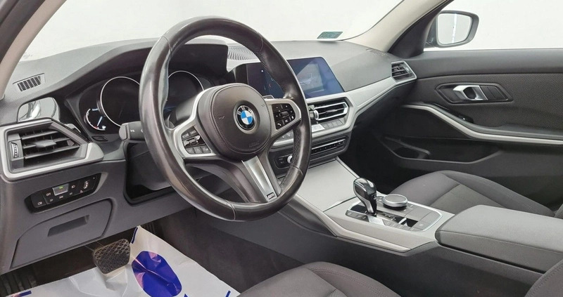 BMW Seria 3 cena 94900 przebieg: 74995, rok produkcji 2019 z Szklarska Poręba małe 232